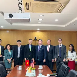 US Ambassador Visits AES Vietnam Office 01.JPG